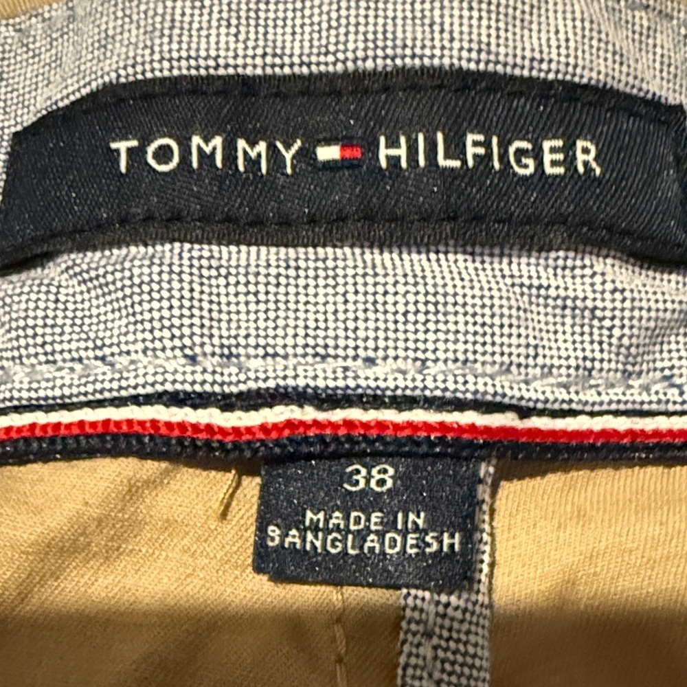 Tommy Hilfiger Khaki Flat Front Men Shorts - Picture 2 of 7